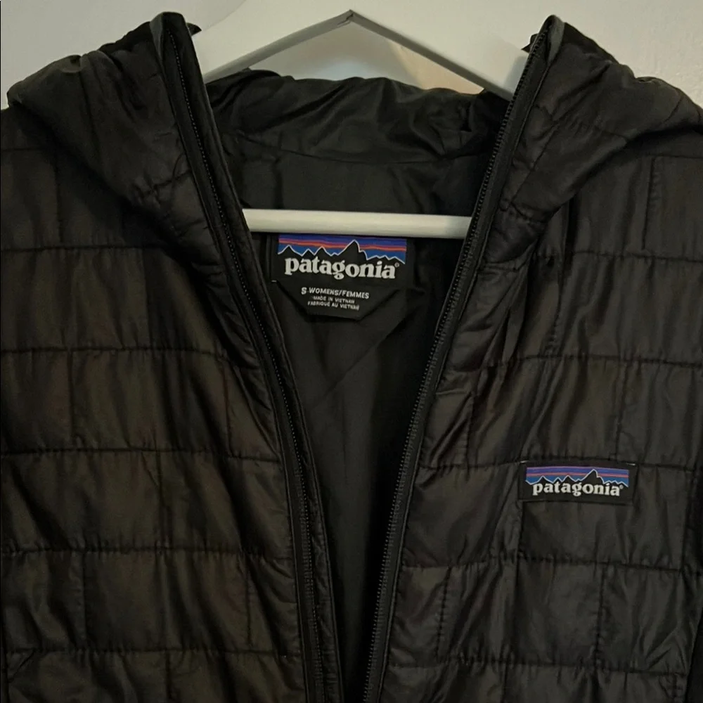 Patagonia Women's Nano Puff Hoody Quilted Hooded Jacket - Picture 7 of 12